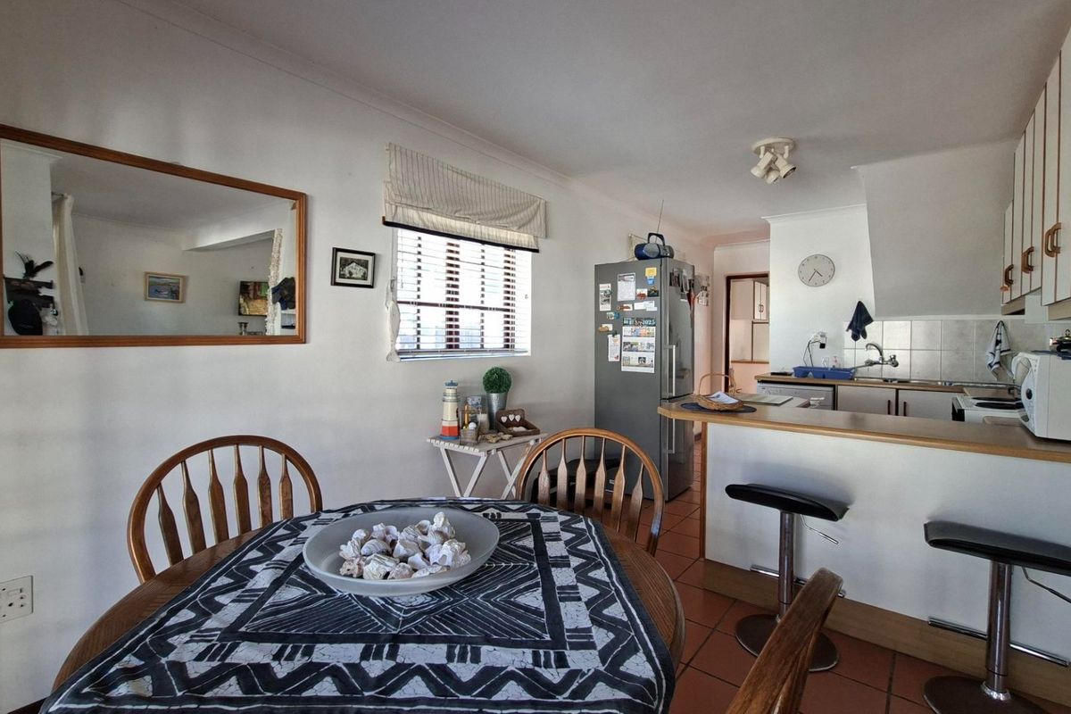 2 Bedroom Lock-Up-and-Go home in Shelley Point - semi-detached  - Photo 5