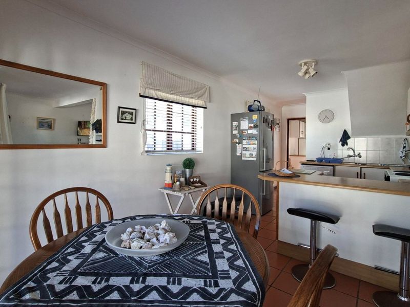 2 Bedroom Lock-Up-and-Go home in Shelley Point - semi-detached  - Photo 5