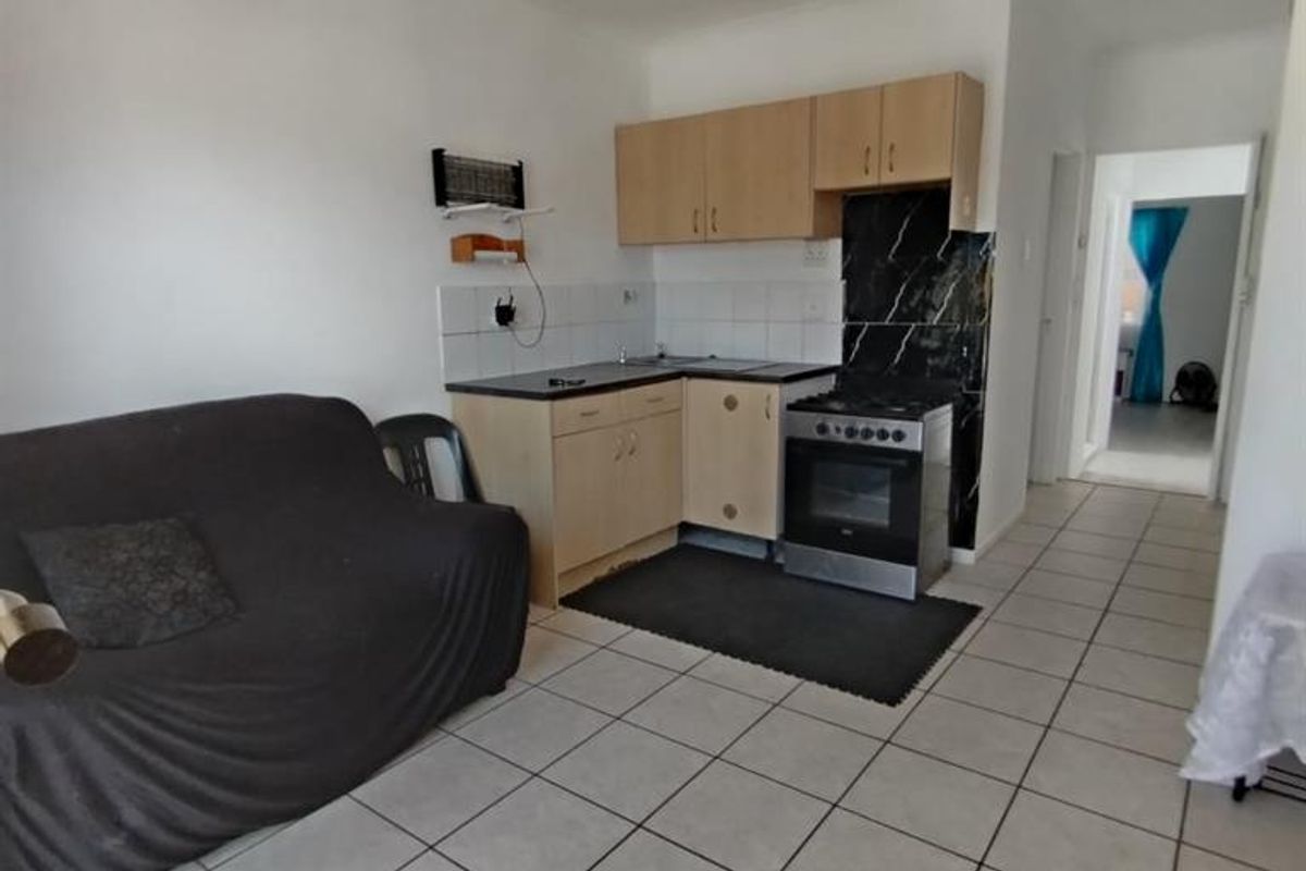 Charming Pelican Park Home with Open Plan Kitchen - Photo 5