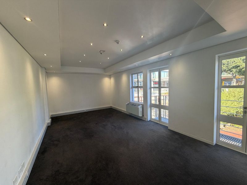 First Floor Commercial Unit in the Heart of the V&A Waterfront - Photo 10