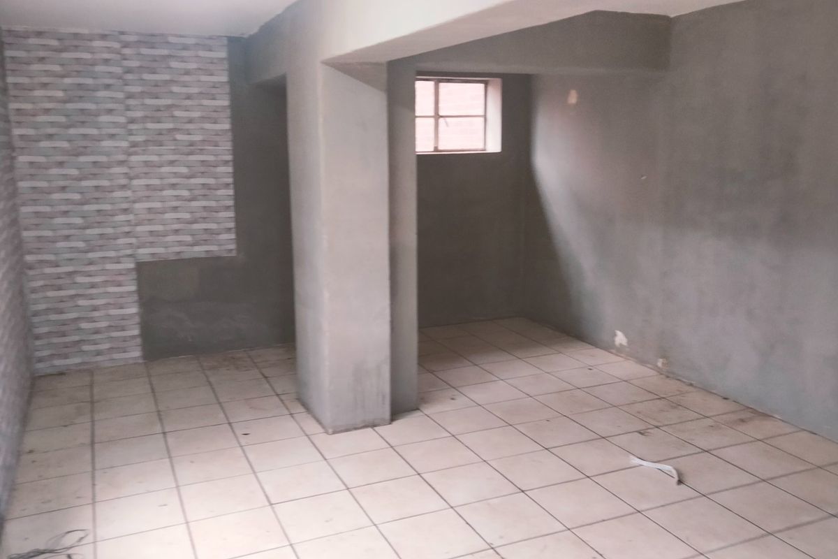 *** Reduced***   Beautifull 3 Bedroom Family Home with separate Study/office space for sale in Proclamation Hill Reduced - Photo 5