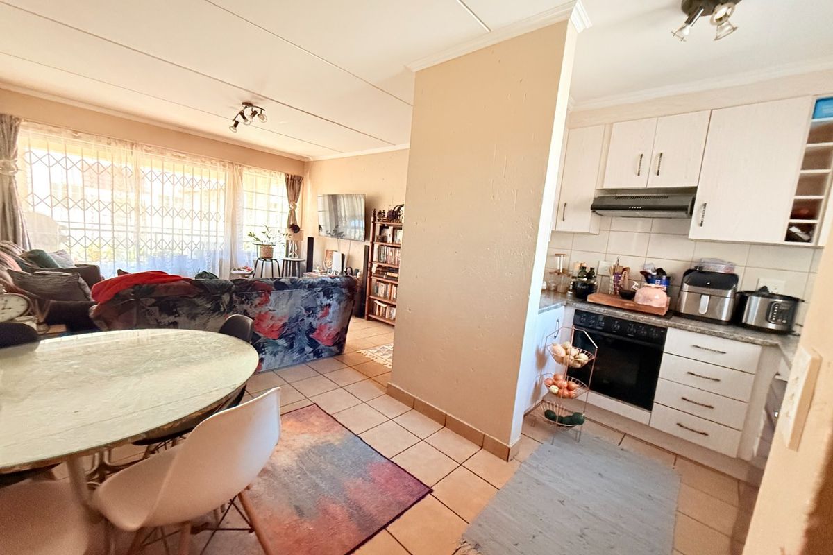 Immaculate 2 Bed 1 Bath Apartment opposite Vodaworld - Photo 5