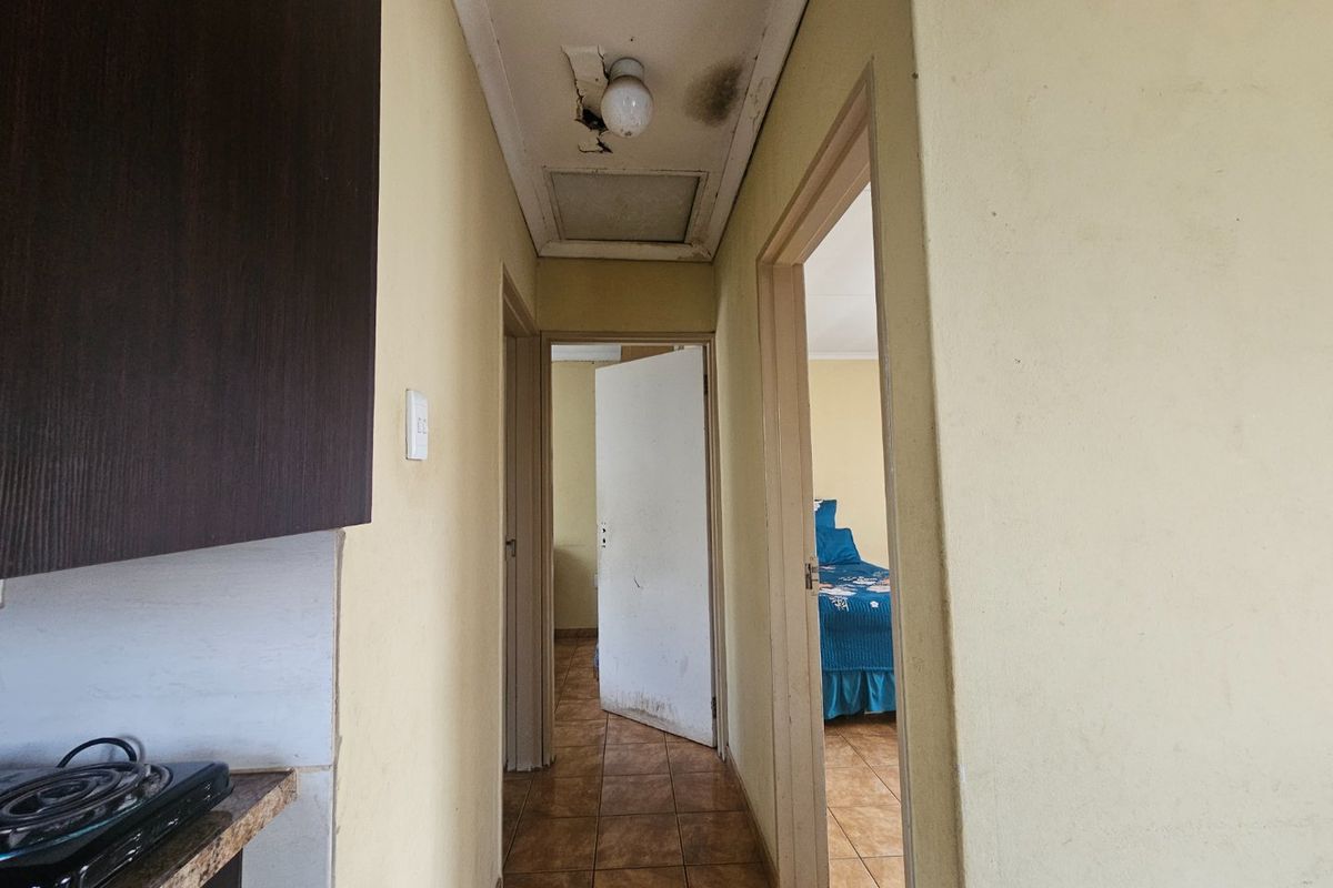 2 bedroom house for sale - Photo 5