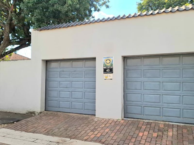 Double storey 3 bedroom 2 bathroom Orange Grove home  - Photo 8