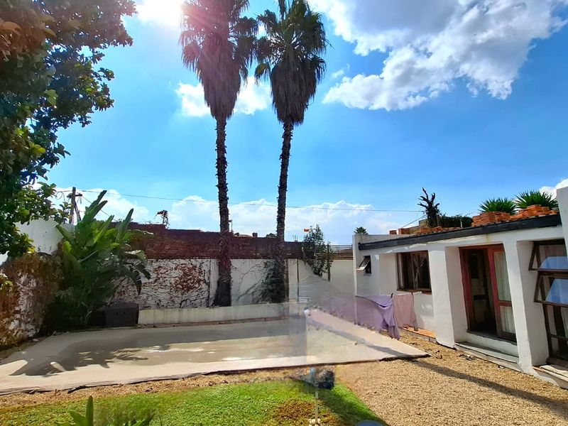Double storey 3 bedroom 2 bathroom Orange Grove home  - Photo 7