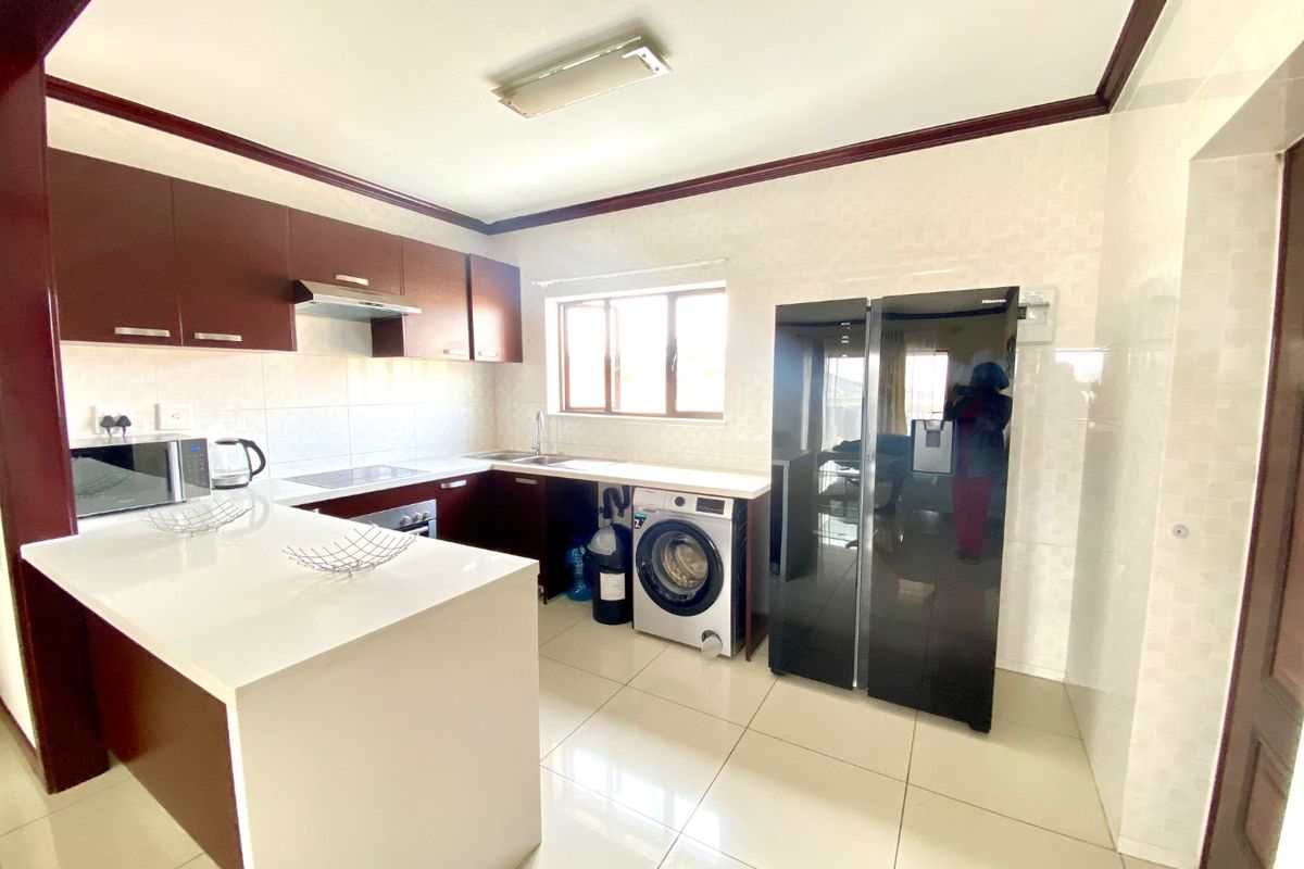 2 Bedroom 2 Bathroom Apartment for Sale - Photo 5