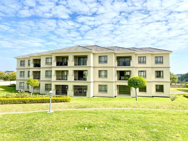 2 Bedroom 2 Bathroom Apartment for Sale - Photo 1