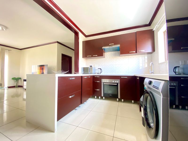 2 Bedroom 2 Bathroom Apartment for Sale - Photo 2