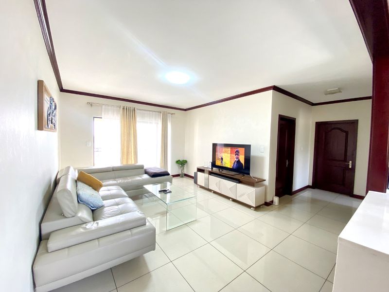 2 Bedroom 2 Bathroom Apartment for Sale - Photo 8
