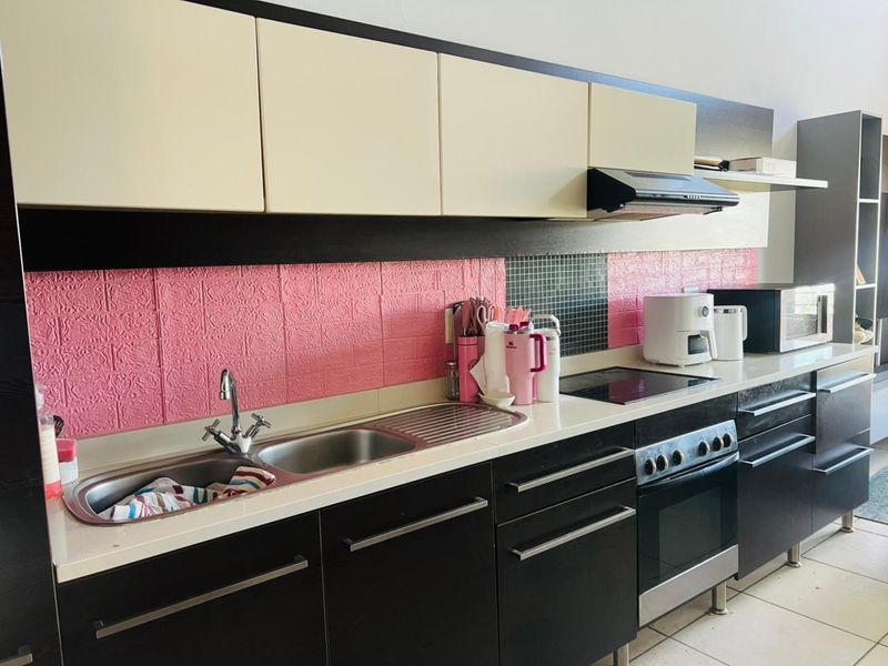 Modern 1 Bedroom Apartment for Sale | 52m2 | 3rd Floor Living with Stunning Views - Photo 9