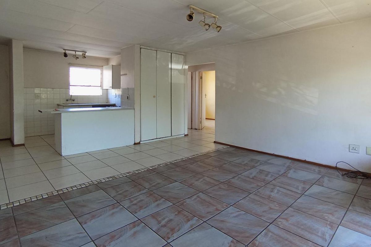 1st floor 2bed 1 bath unit  - Photo 5