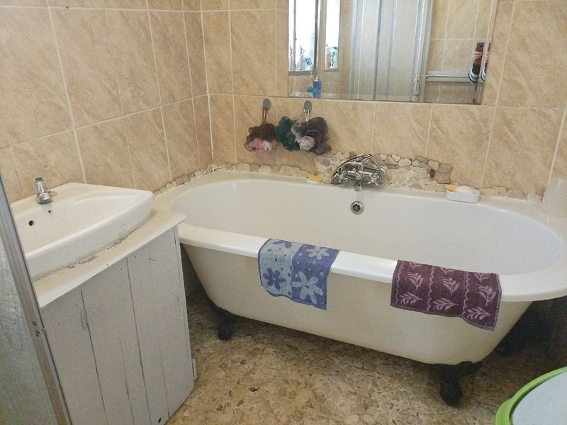 3 Bedroom House for Sale in Casseldale  - Photo 10