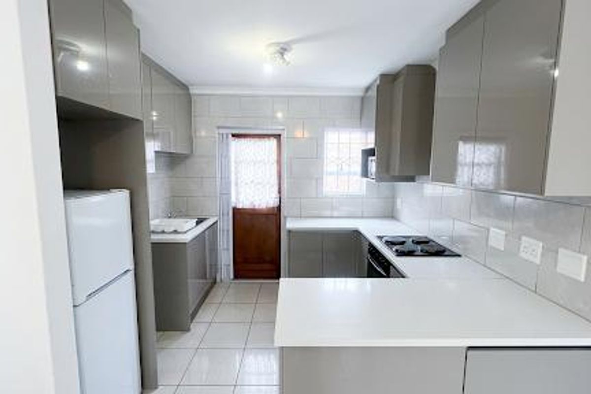 Exclusive Sole Mandate. Charming 2-Bed Home with Income-Generating Flatlet for sale - Photo 4