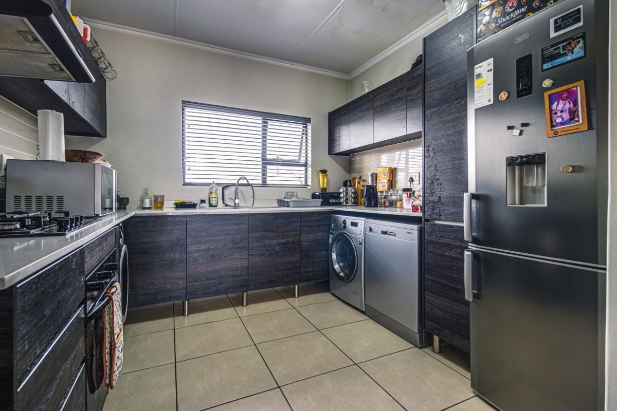 Beautiful 2 Bedroom Townhouse for Sale in Greenstone - Photo 4