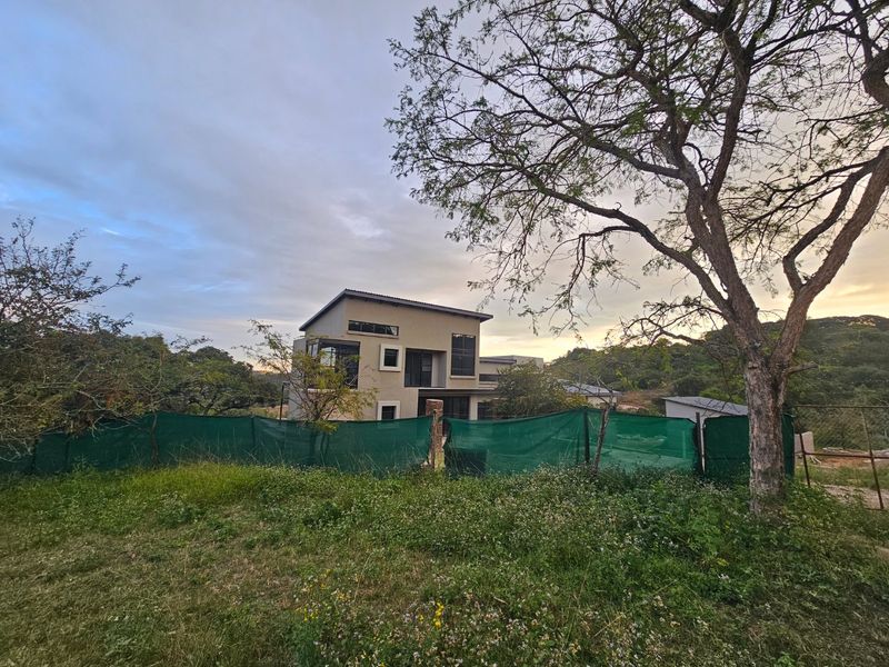 Large Family Home In the Heart of The Wild Fig Country Estate  - Photo 10