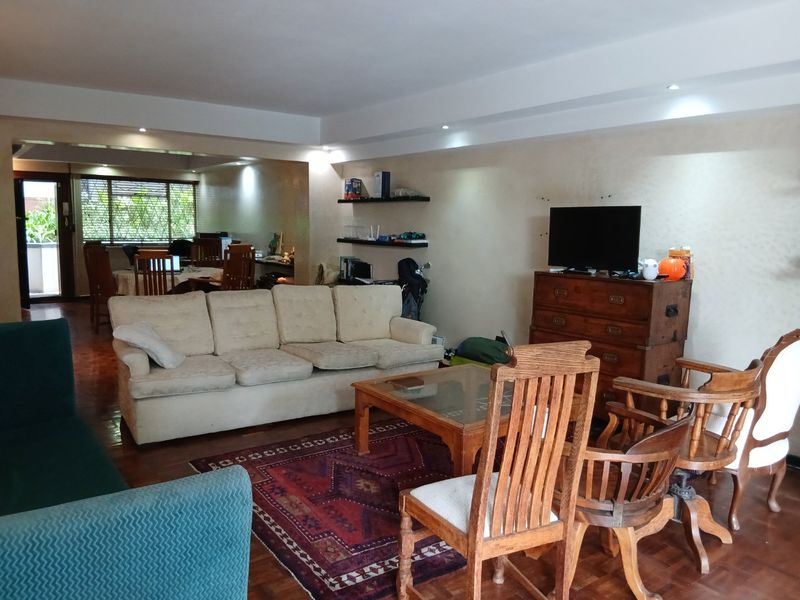 Cosy, stunning Fully Furnished-North Facing Private Garden Apartment in this sought out complex- Very Spacious 3x bed 2x bath -Jacuzzi-Gas Geyser- Corner Unit- Ready for Occupation Bring your luggage and family. - Photo 10