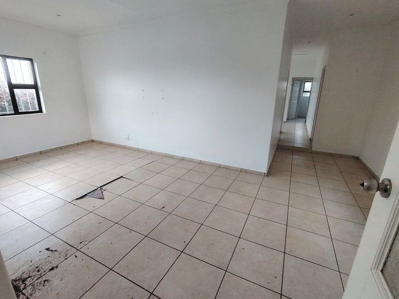 MR595555 Townhouse with own entrance and walking distance to the beach.  - Photo 2