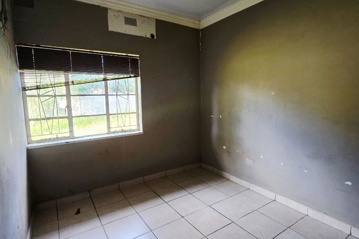 Freemanville Gem with Endless Potential! - Photo 4