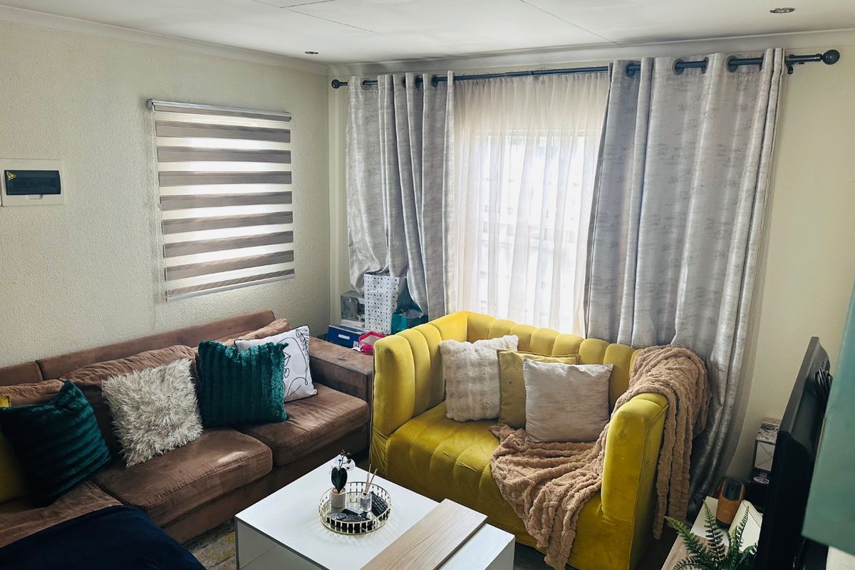 Lovely 3 Bedroom House For Sale.  - Photo 4