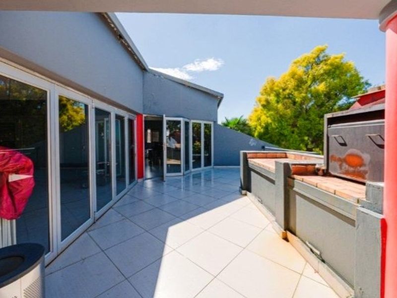 Prime Commercial Property – Glenvista - Photo 5