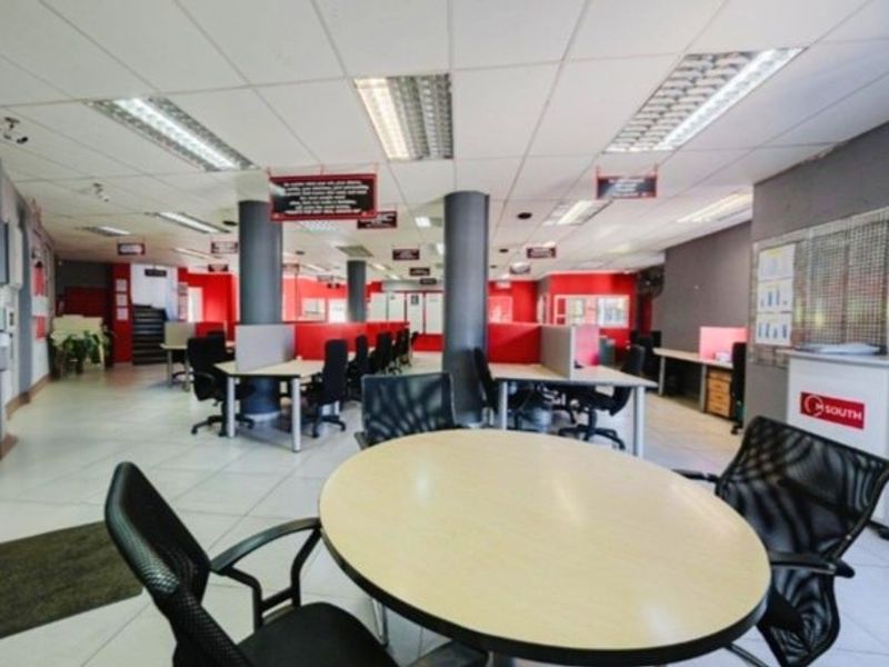 Prime Commercial Property – Glenvista - Photo 9