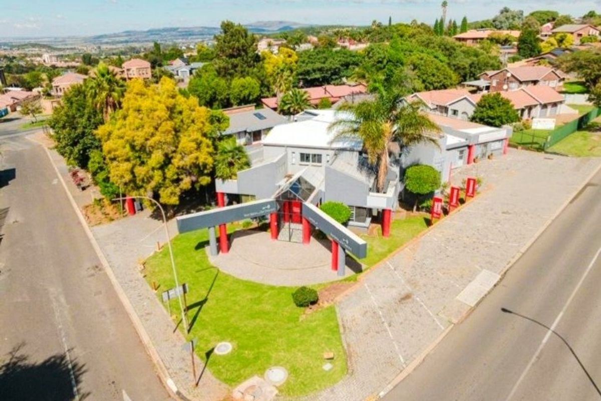 Prime Commercial Property – Glenvista - Photo 3