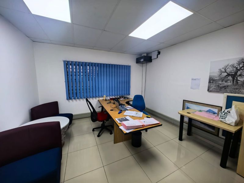 Commercial Property To Rent in Morningside, Durban - Photo 4