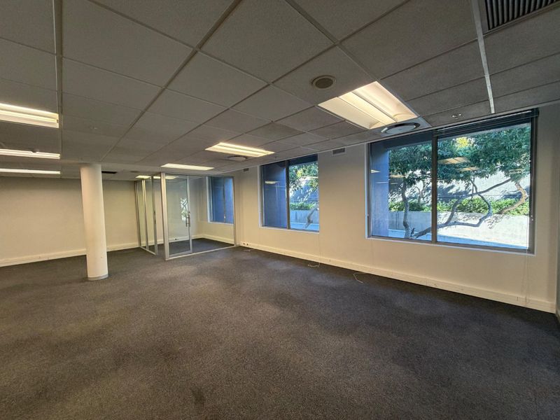 Prime V&A Waterfront Office Space Offering Convenience and Connectivity - Photo 3