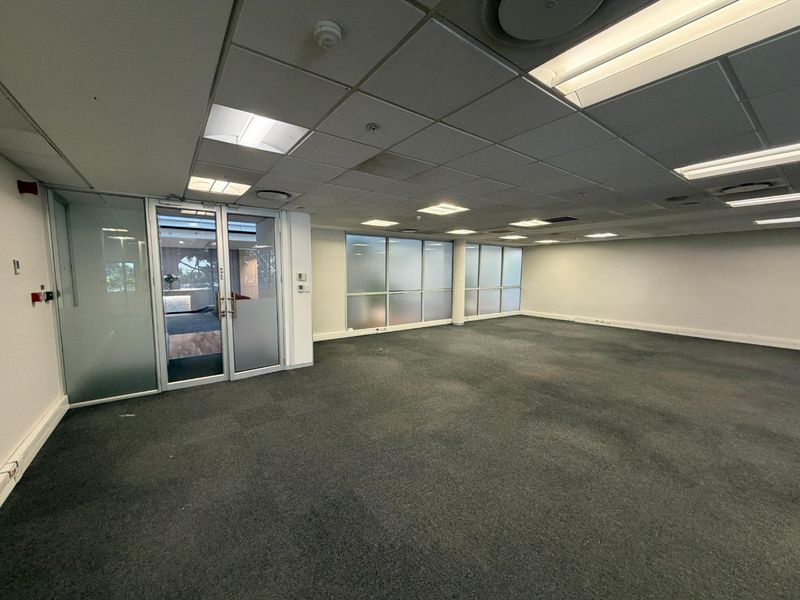 Prime V&A Waterfront Office Space Offering Convenience and Connectivity - Photo 1