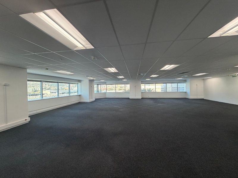 Spacious Open-Plan Commercial Unit in Cape Town’s Foreshore Precinct - Photo 1