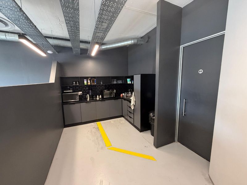 0 Bed Commercial in Gardens for Rent - Photo 4