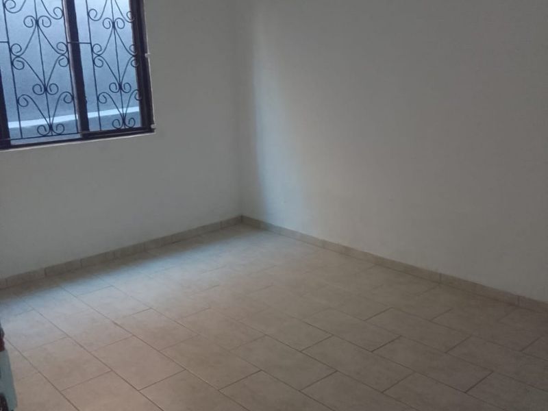 2 Bedroom Outbuilding on Shared Property - Photo 7