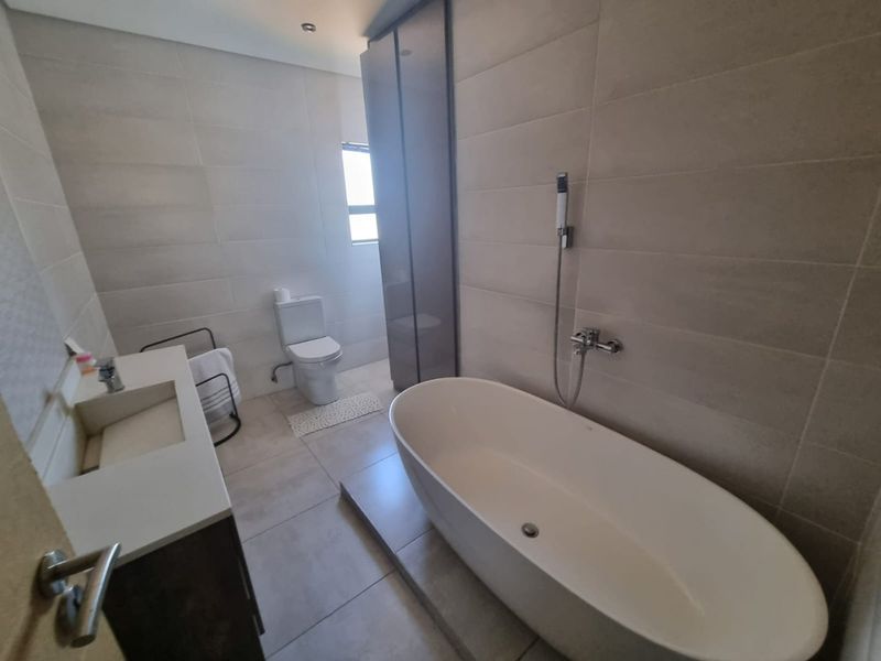 A Beautiful 4 Bedroom 5 Bathroom house for rent in Savannah Country Estate  - Photo 8