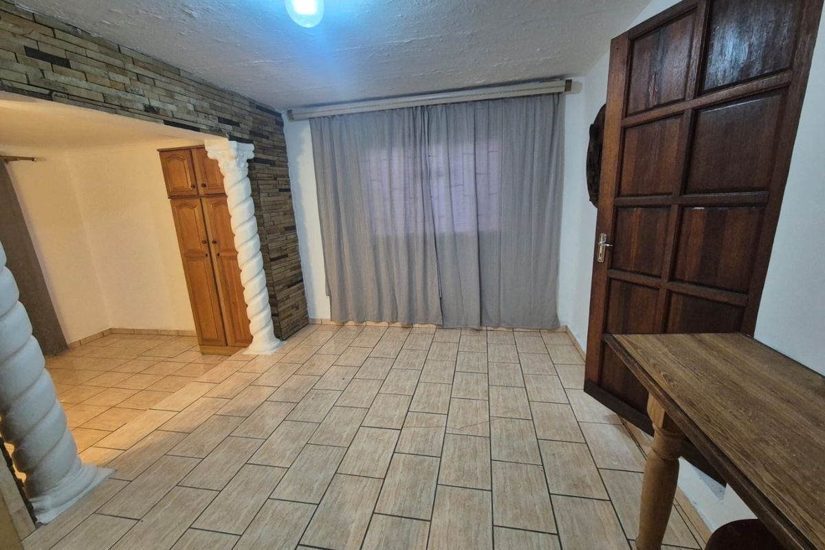 1 Bedroom unit to Let in Brighton Beach Bluff - Photo 2
