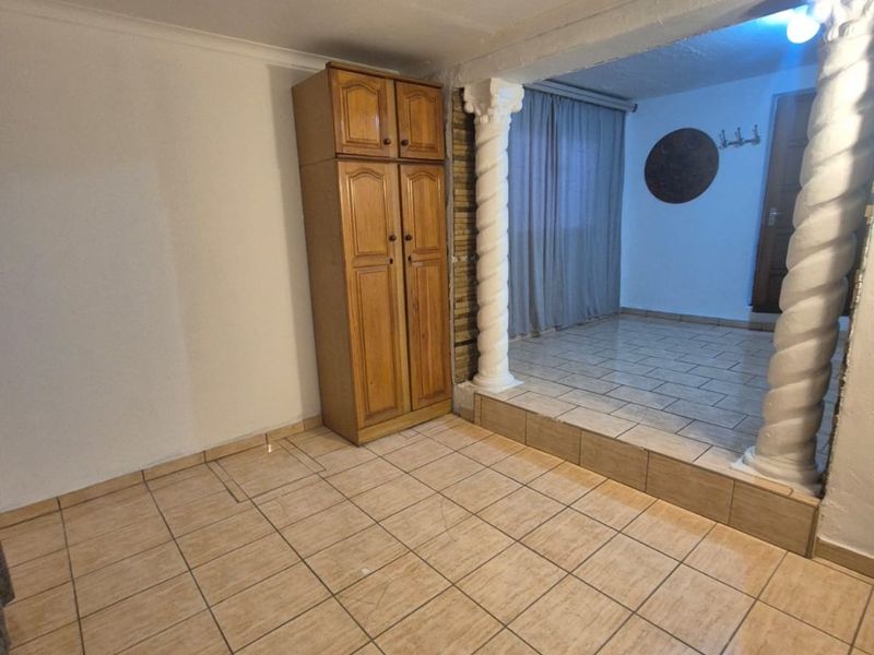 1 Bedroom unit to Let in Brighton Beach Bluff - Photo 1