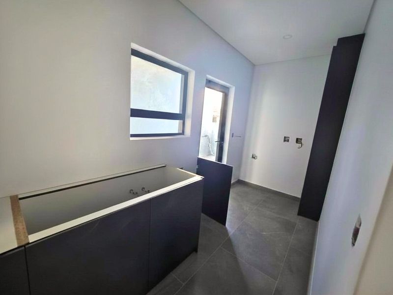 Brand New Build | 4 Bedrooms | Double Storey | Sandown Estate - Photo 10