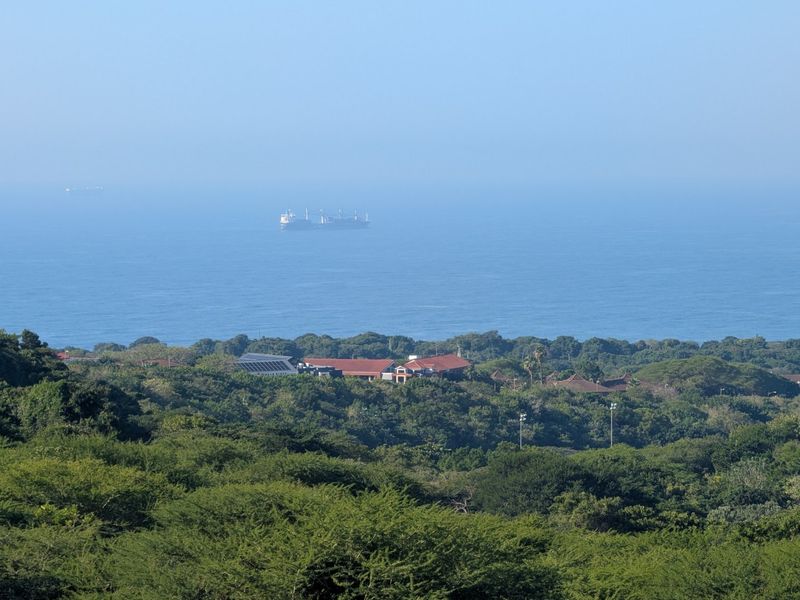 La Lucia Ridge - exquisite, brand new 4 bedroom townhouse - Luxury Living Framed by Sea Views & Conservancy - A tranquil oasis yet with the convenience of an excellent, central location - Photo 4