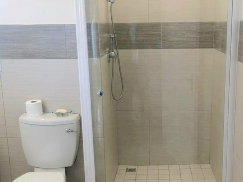 2 bedroom 1ne bathroom inside secure estate - Photo 7