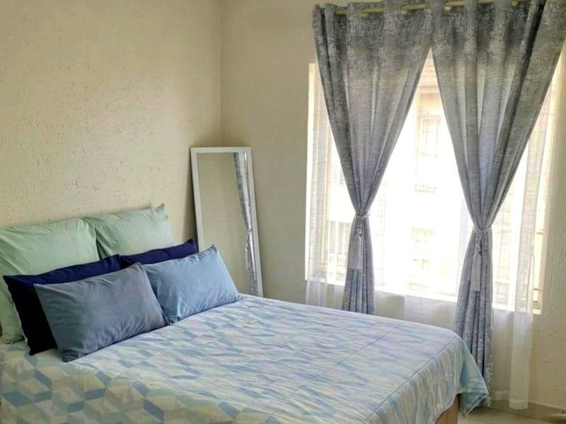 2 bedroom 1ne bathroom inside secure estate - Photo 4