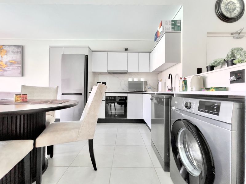 3 Bedroom 2 Bathroom apartment rent - Photo 2