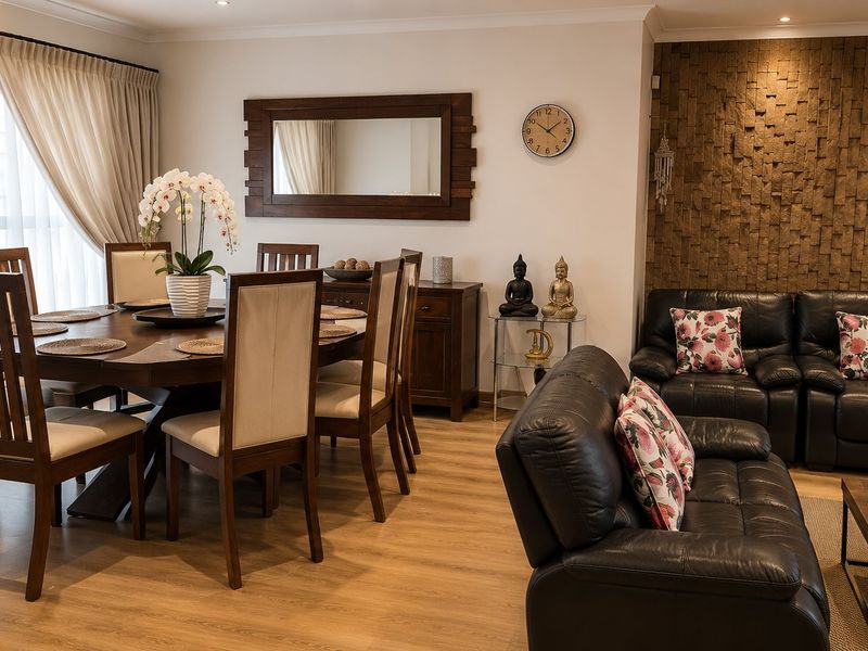 Spacious Family Home with Cottage, offices & Entertainment Area!!! - Photo 3