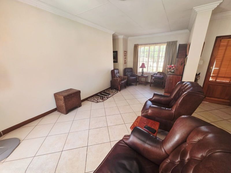 Spacious Montana family home with 3 beds and 2 baths - Photo 5