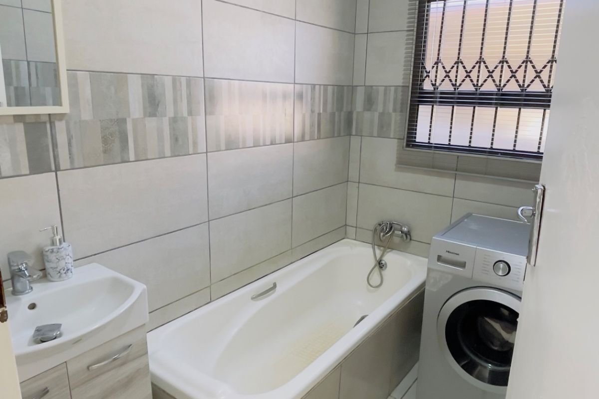 Charming 2 Bed Home in Soshanguve East - Photo 4