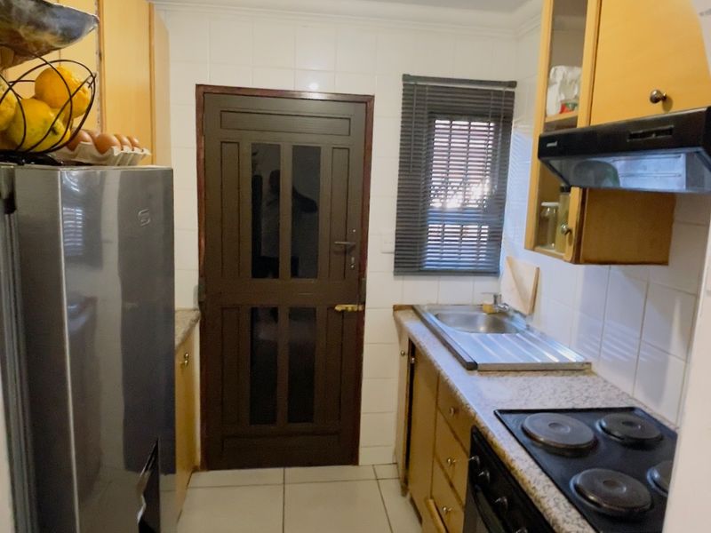 This Beautiful two bedroom house in block xx for sale at a very affordable price  - Photo 8