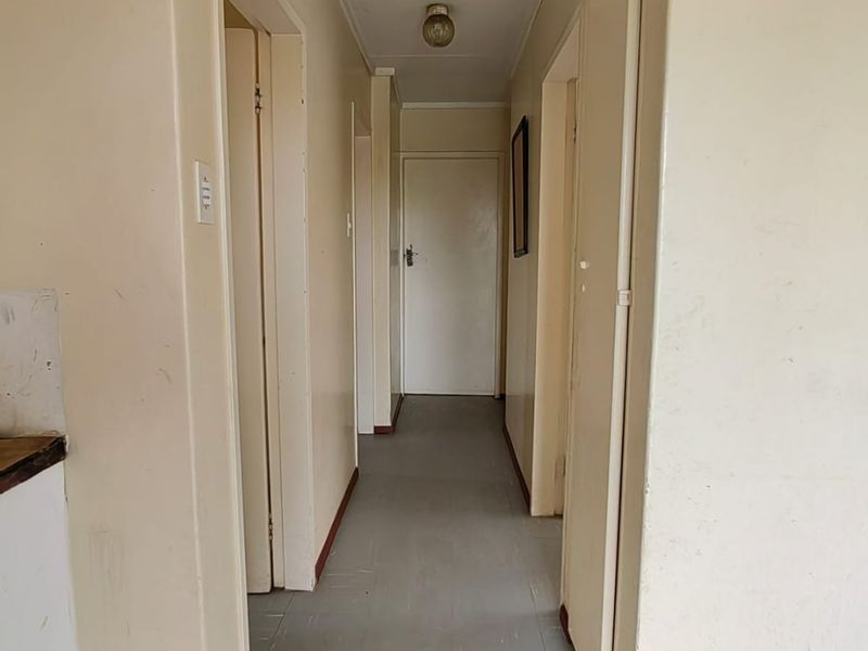 3-Bedroom House for Sale – Income Generating Property! - Photo 6