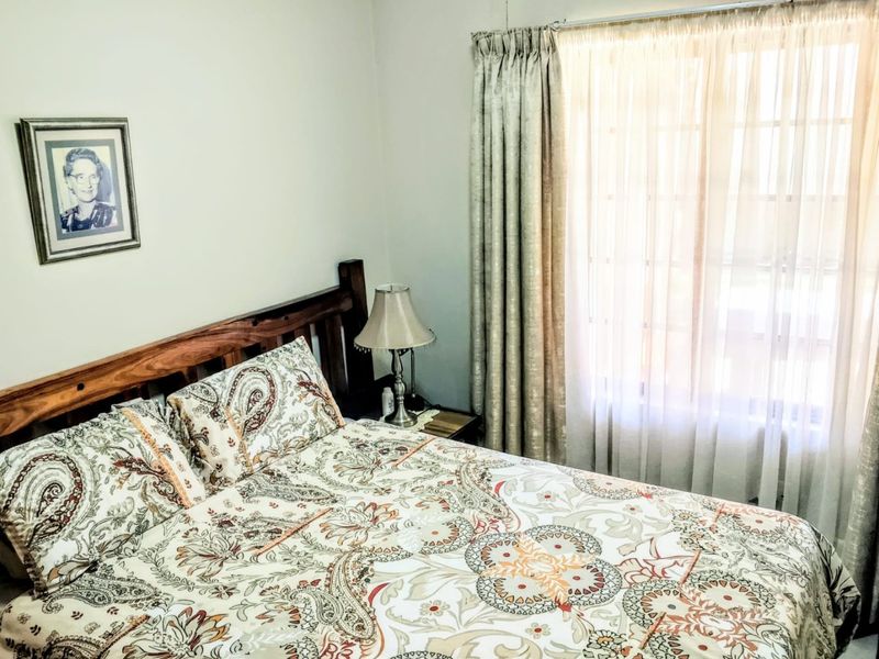 Elegant 3 Bedroom Townhouse in Montana Tuine - Photo 9