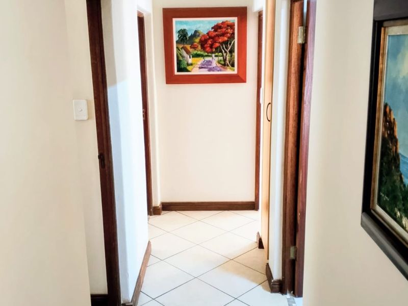 Elegant 3 Bedroom Townhouse in Montana Tuine - Photo 7