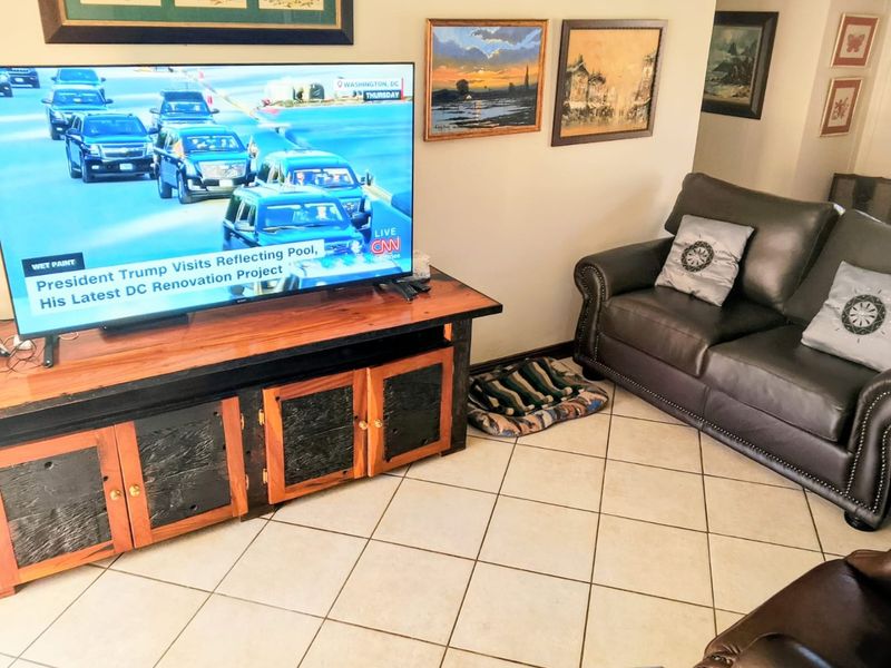 Elegant 3 Bedroom Townhouse in Montana Tuine - Photo 6