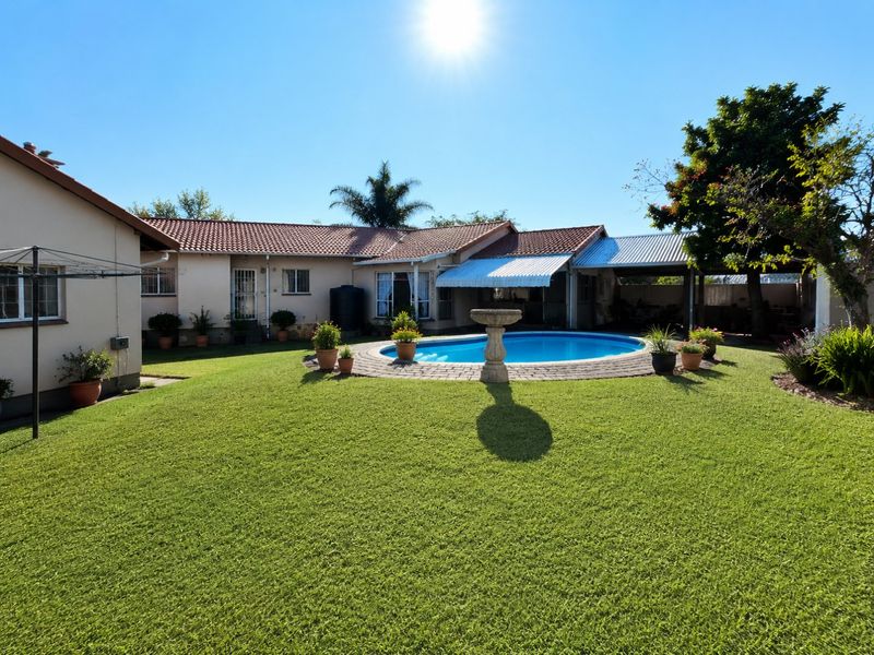 Prime Property for Family Living or Business Opportunity – Rooihuiskraal, Centurion - Photo 1