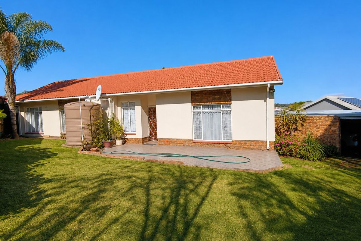 Prime Property for Family Living or Business Opportunity – Rooihuiskraal, Centurion - Photo 2